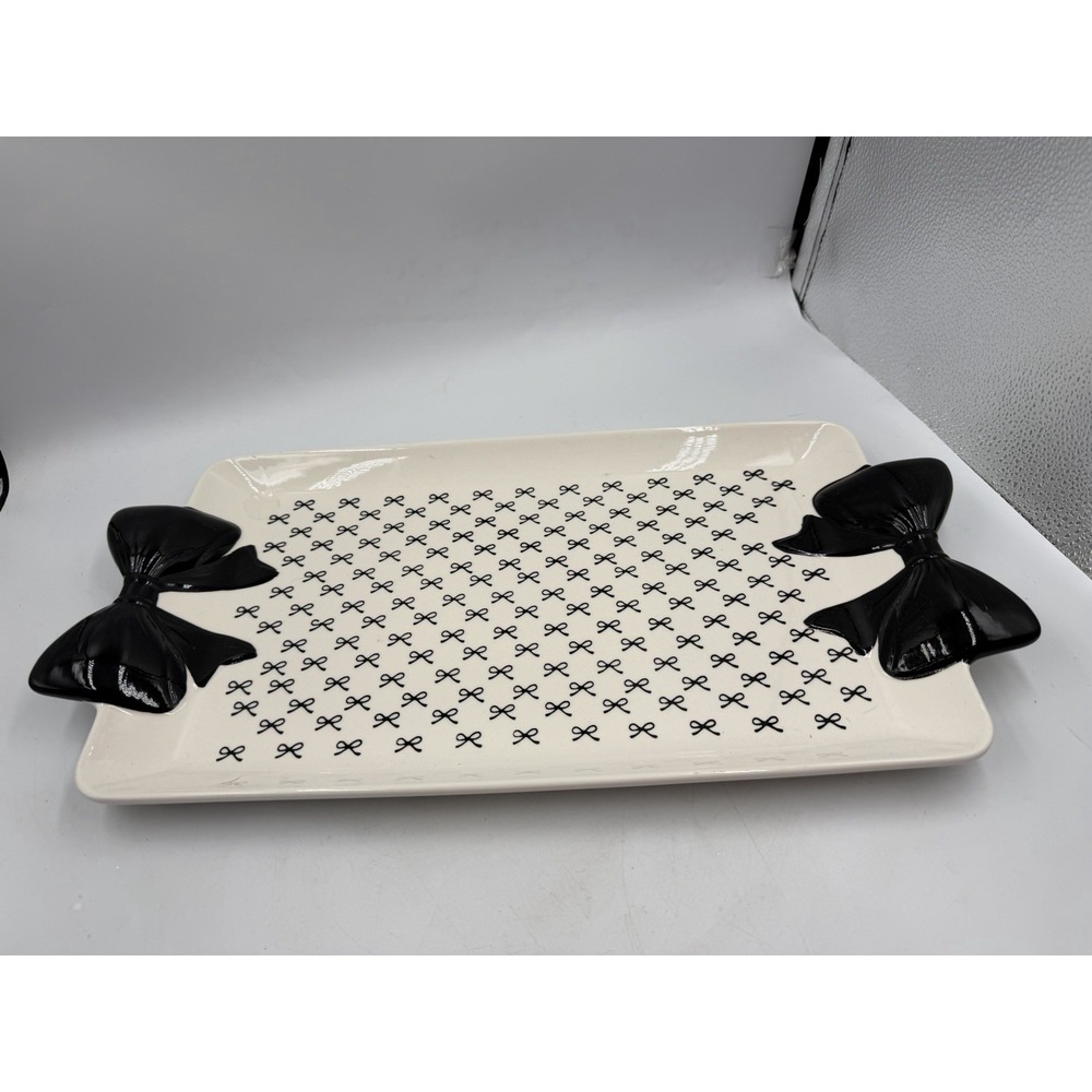 10 Strawberry Street Black Bow Serving Tray - Black/White 15x9in